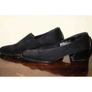 Donald J Pliner  Block Heel